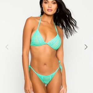 Beach bunny Hard summer bikini